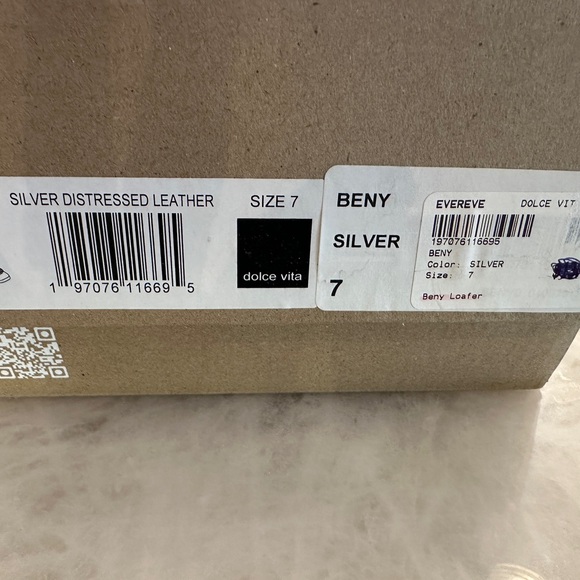 Beny loafer from Evereve, size 7, silver - Picture 2 of 2